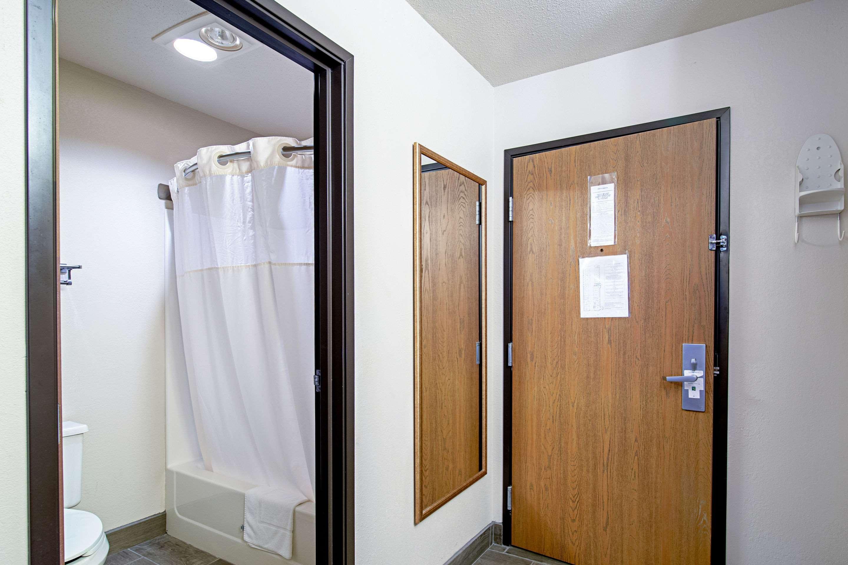 Quality Inn Huron Extérieur photo