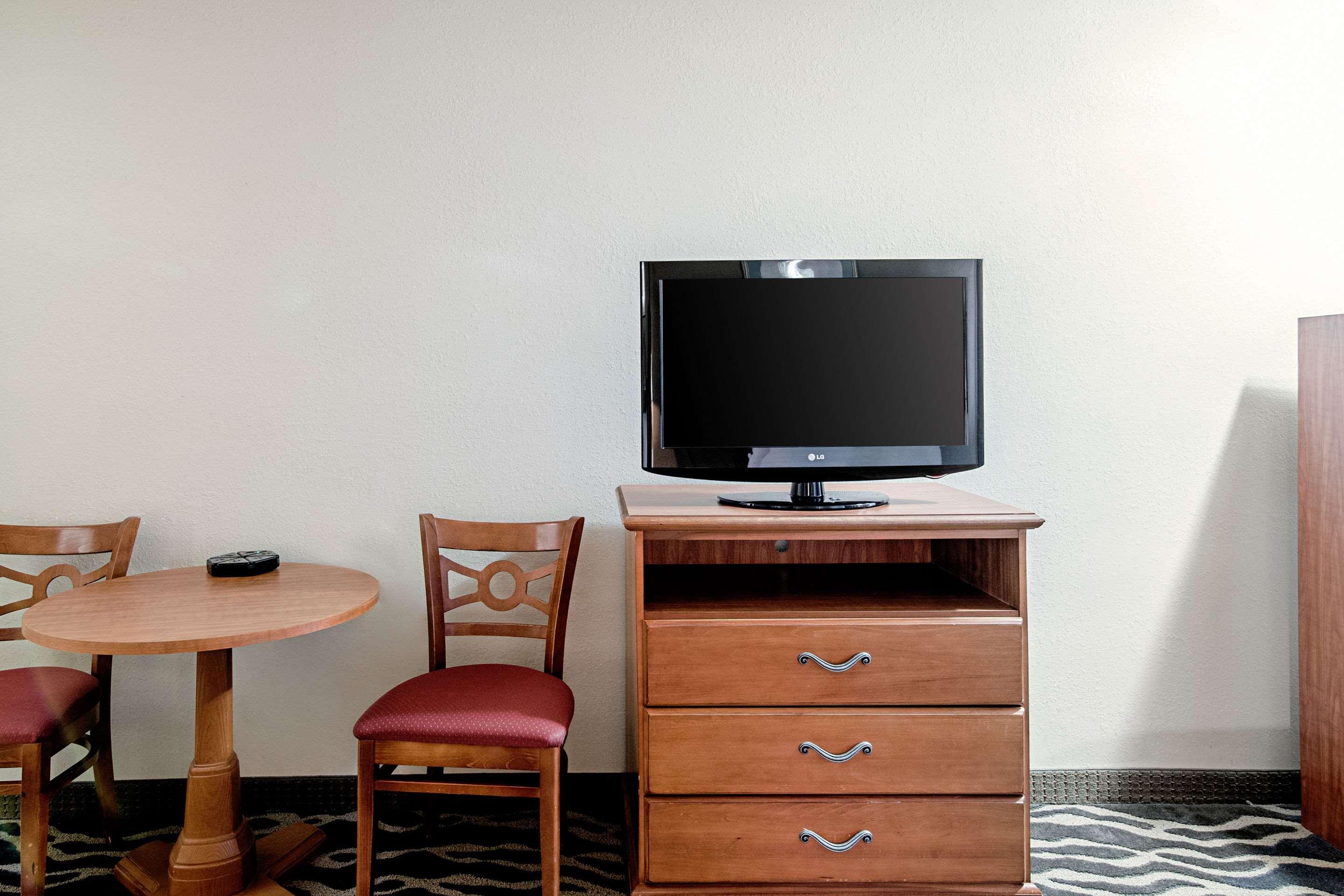 Quality Inn Huron Extérieur photo