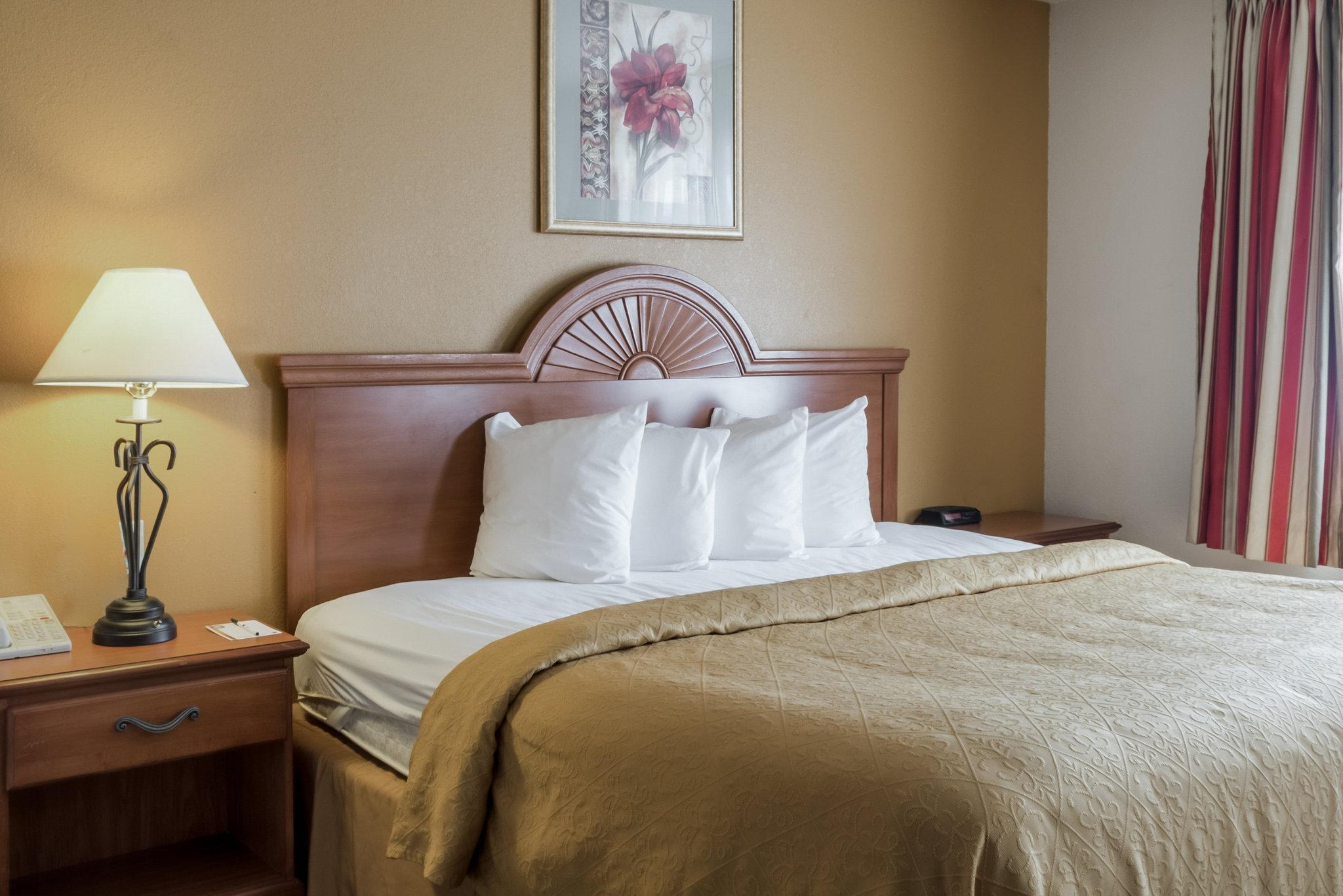 Quality Inn Huron Extérieur photo