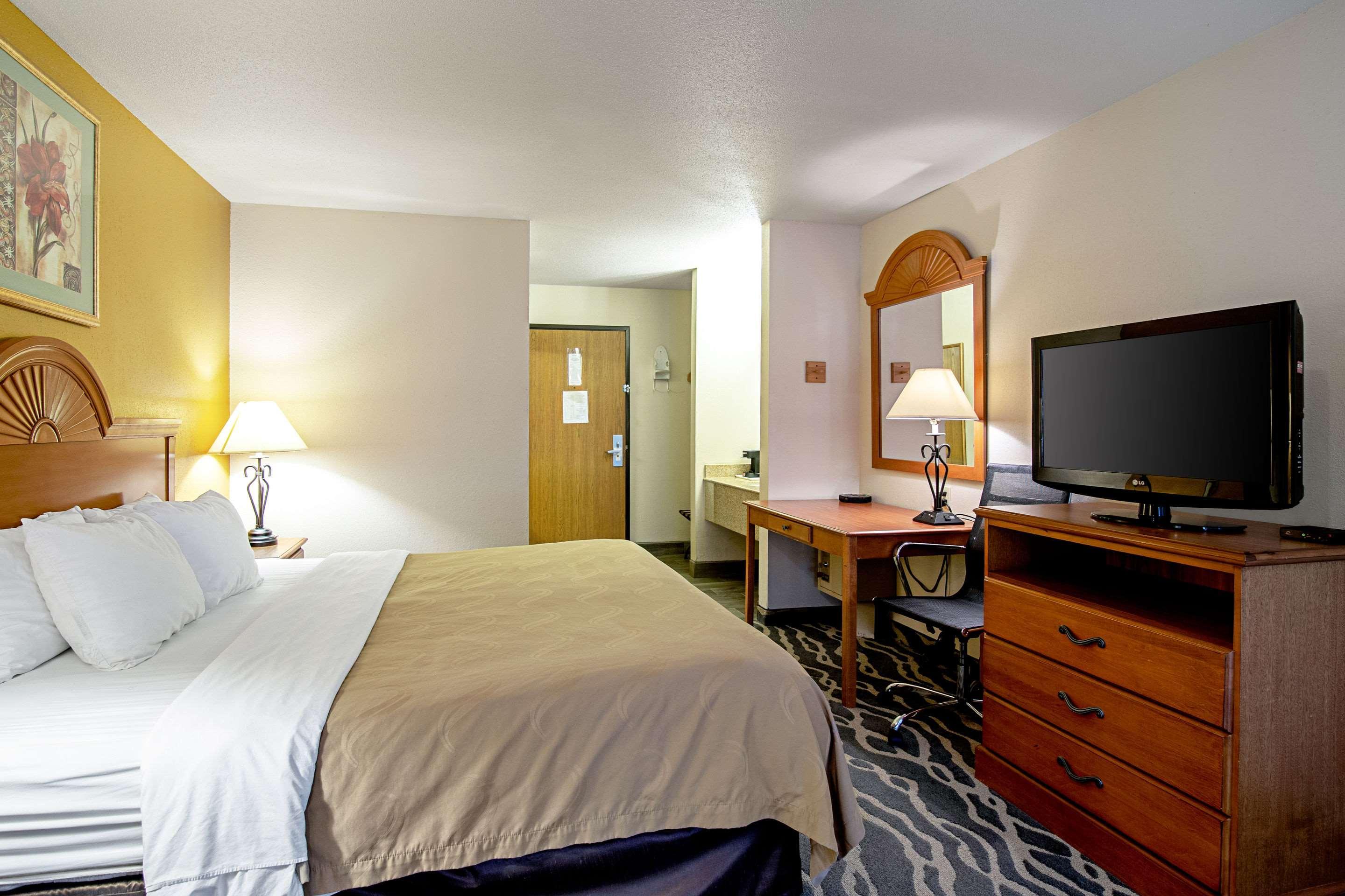 Quality Inn Huron Extérieur photo