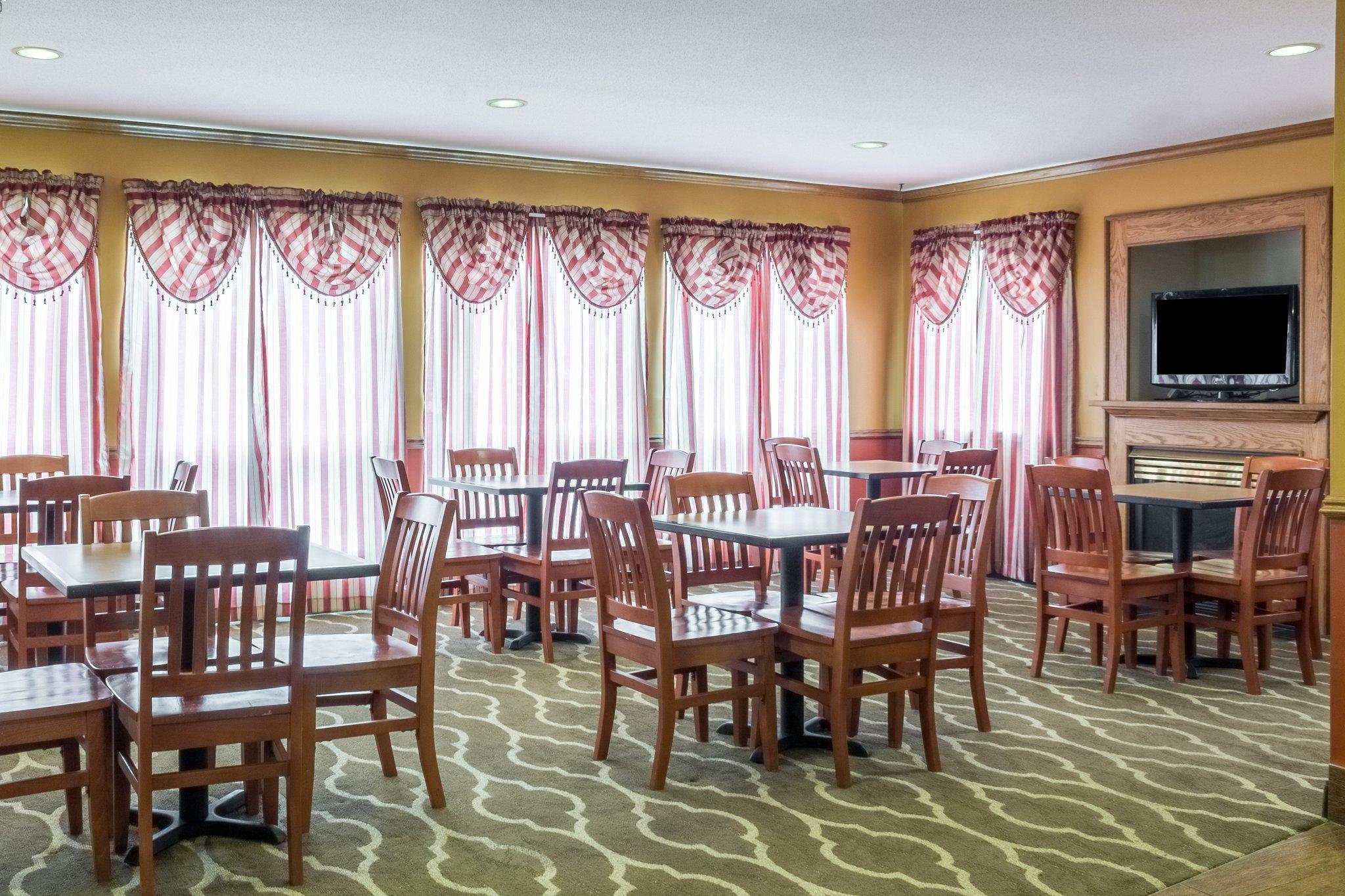 Quality Inn Huron Extérieur photo