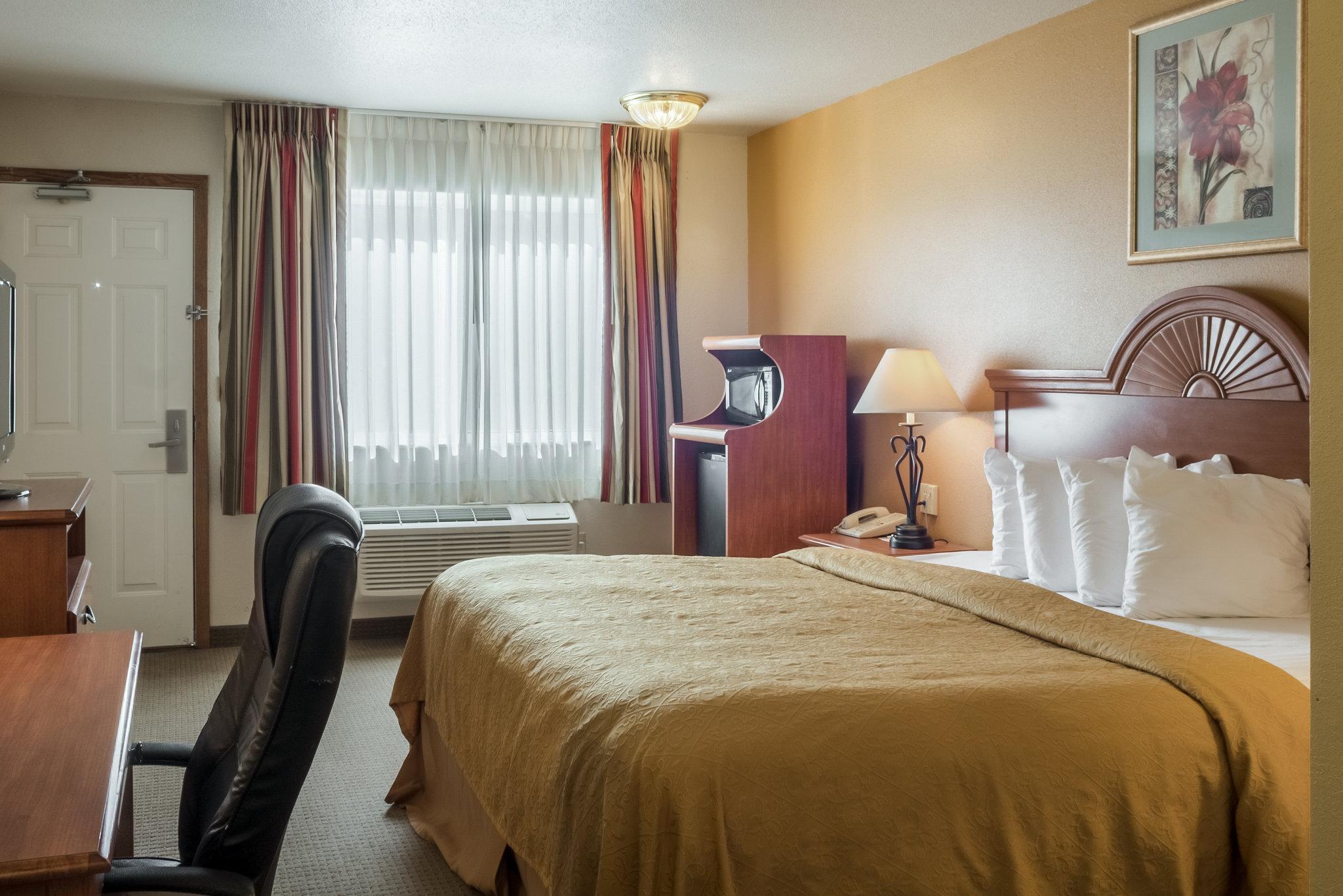 Quality Inn Huron Extérieur photo