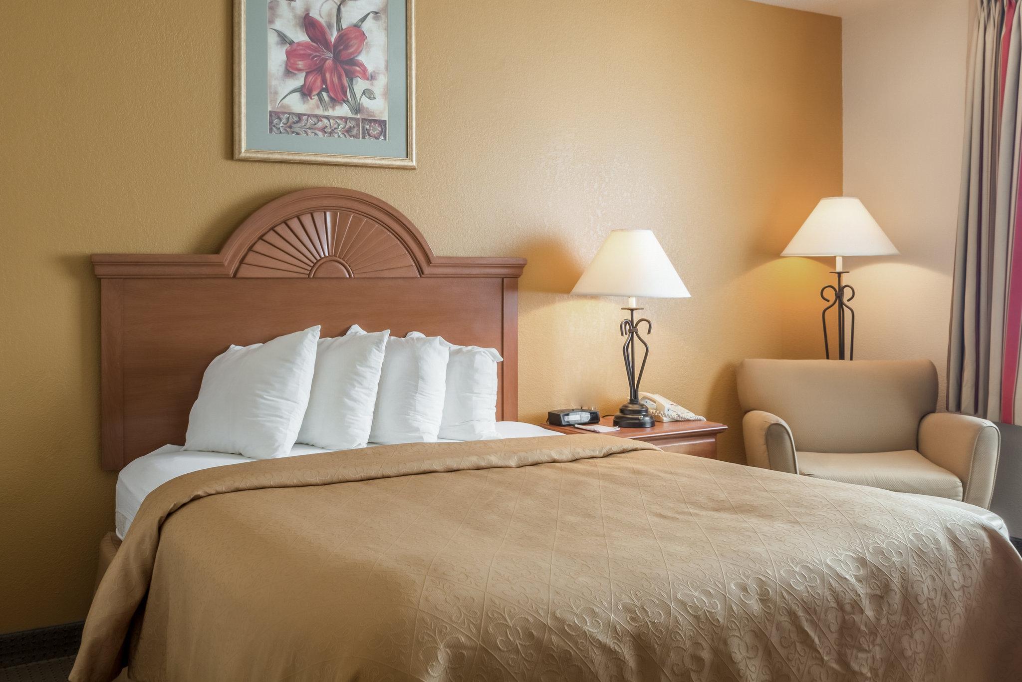 Quality Inn Huron Extérieur photo