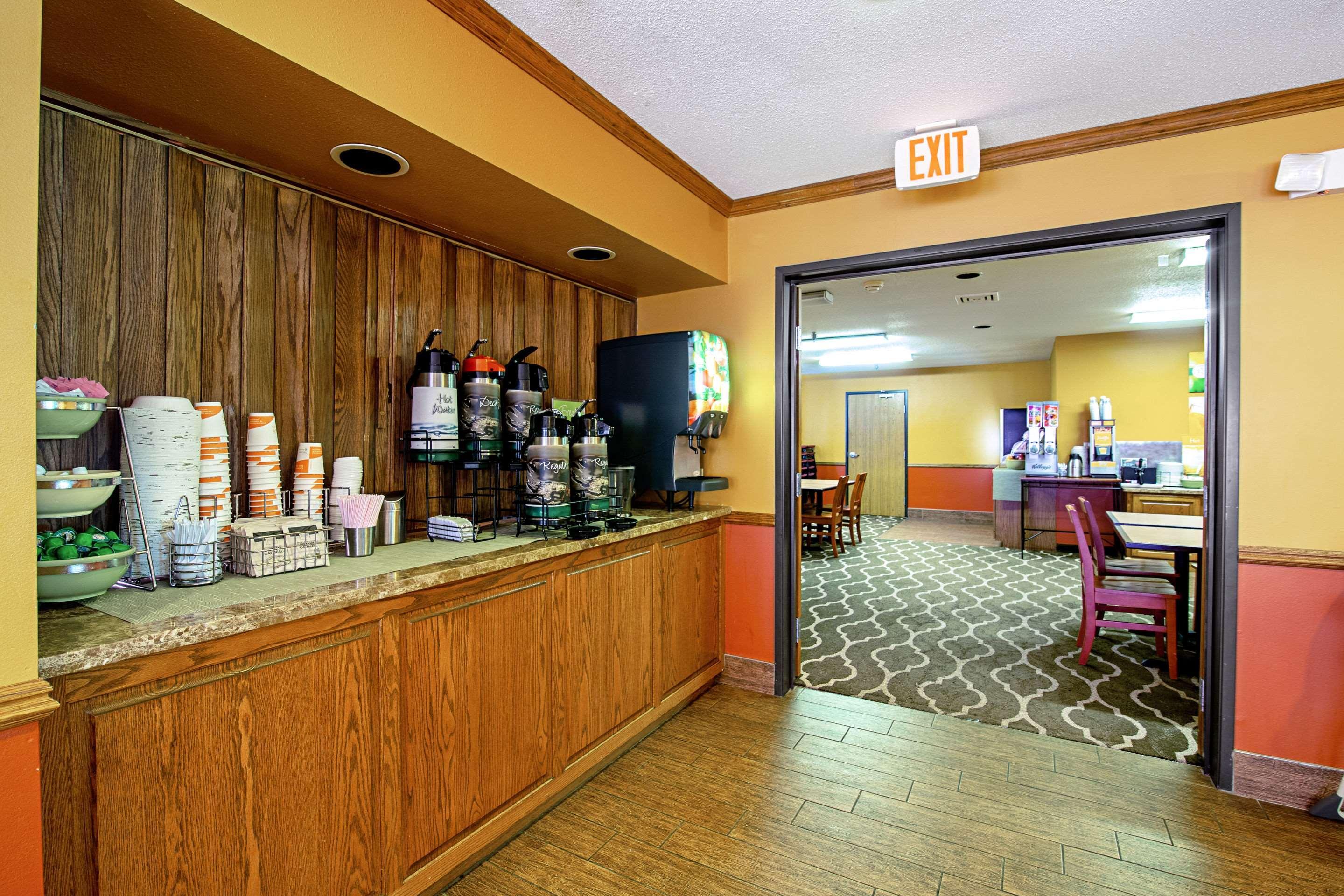 Quality Inn Huron Extérieur photo